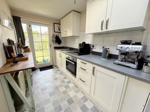 Photo 11- click for photo gallery